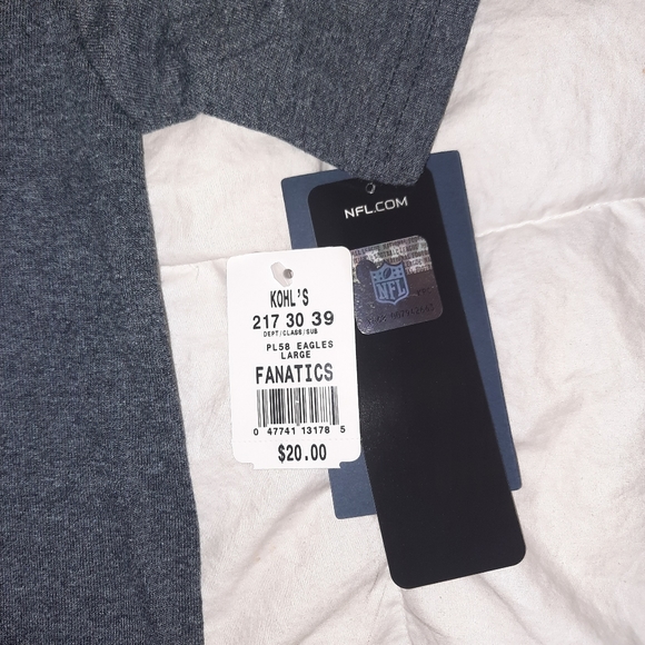 Philadelphia Eagles Superbowl Champions T shirt NWT - Picture 3 of 3